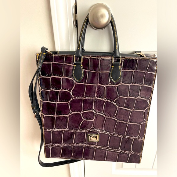 Dooney Burke plum purple leather adjustable removable, top handle handbag - Picture 1 of 7